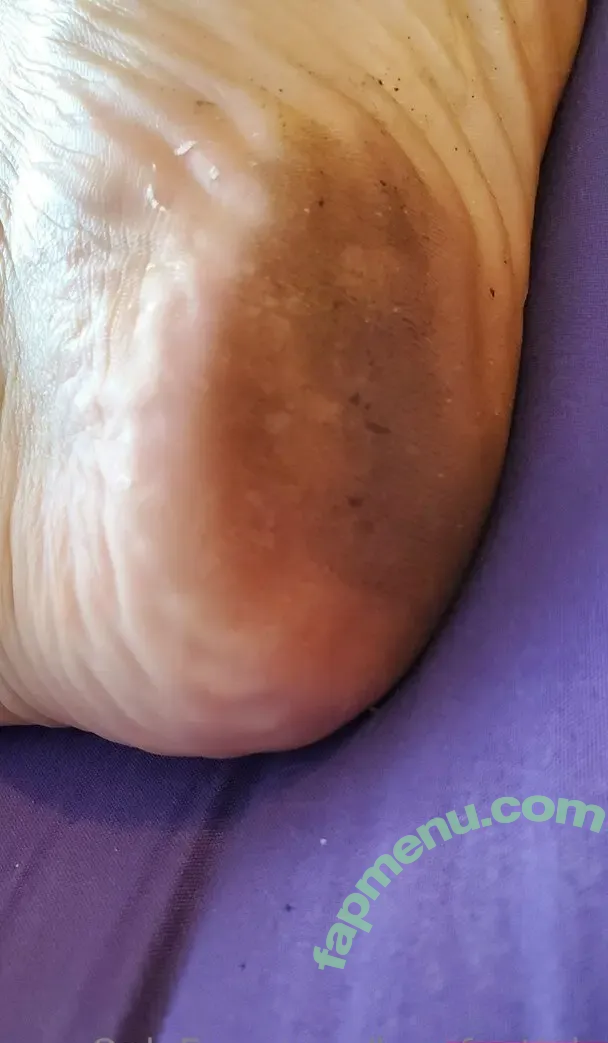 longfootlola nude photo #0015 (la_foot_long)