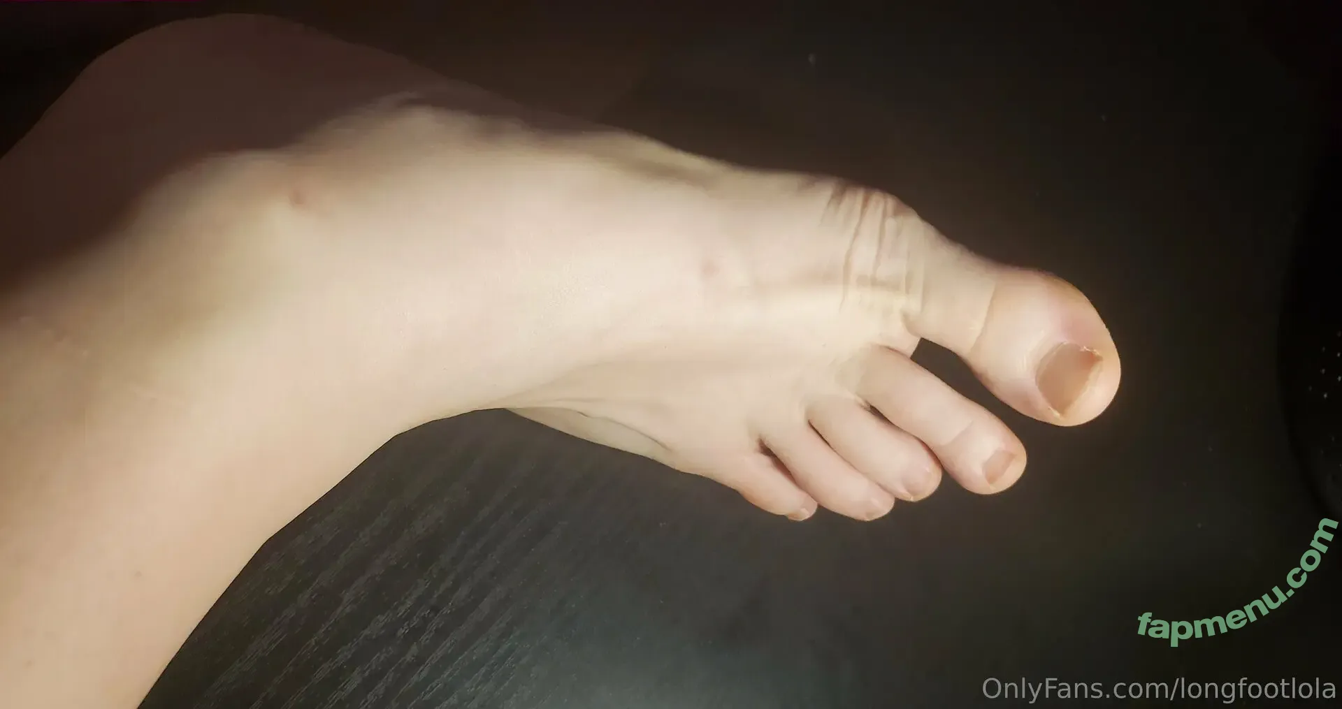 longfootlola nude photo #0025 (la_foot_long)