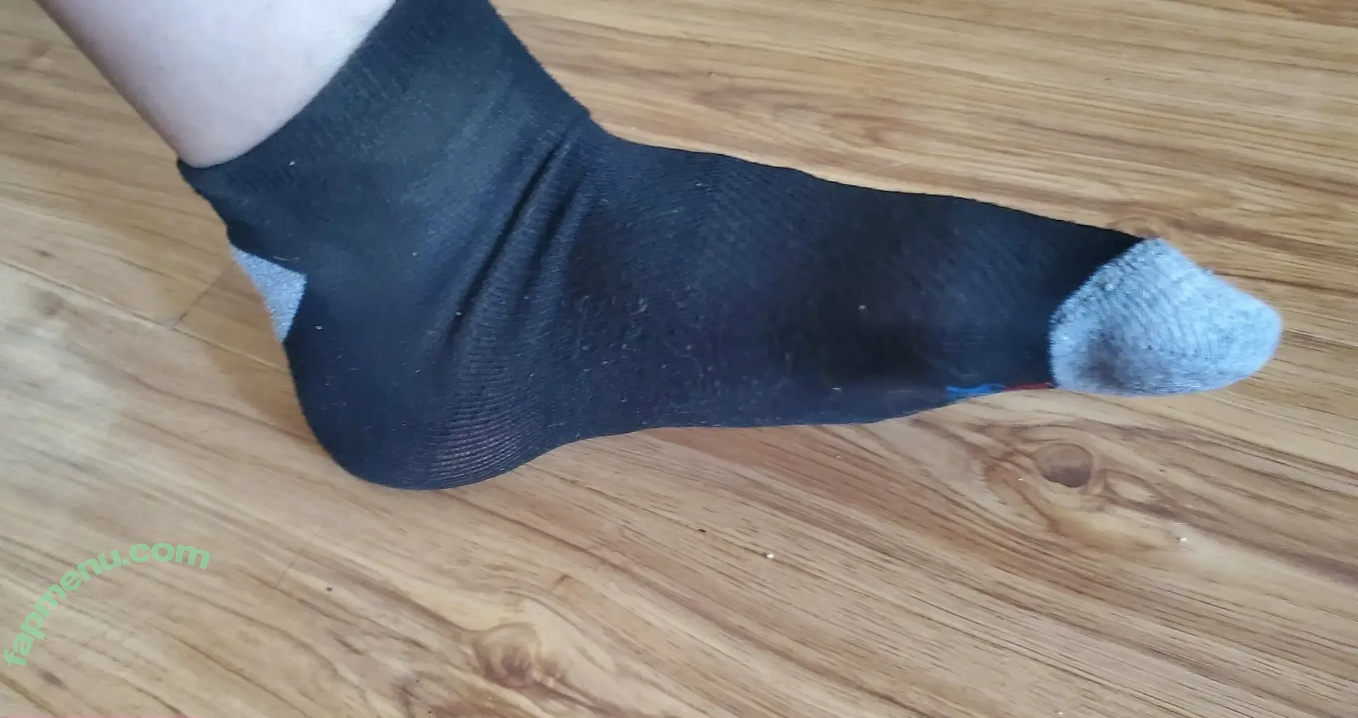 longfootlola nude photo #0036 (la_foot_long)