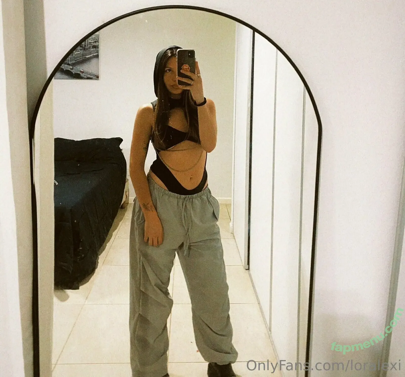 loralexi nude photo #0006 (loralexi)