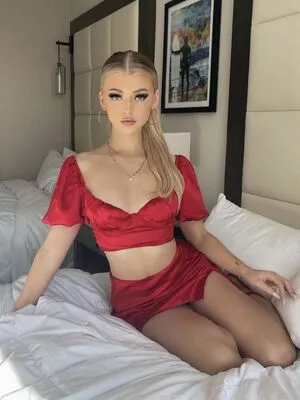 Loren Gray / iamlorengray / loren / lorengray nude photo #0287