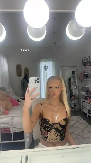 Loren Gray / iamlorengray / loren / lorengray nude photo #0390
