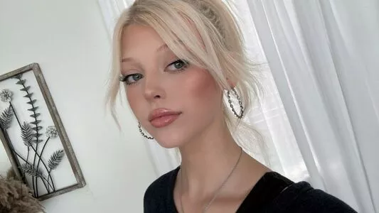 Loren Gray / iamlorengray / loren / lorengray nude photo #0430