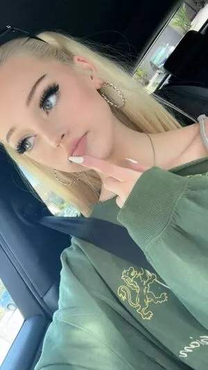 Loren Gray / iamlorengray / loren / lorengray nude photo #0435