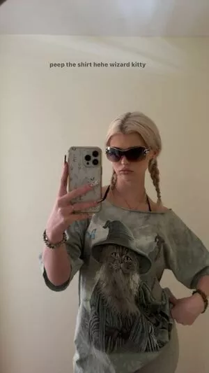 Loren Gray / iamlorengray / loren / lorengray nude photo #0473