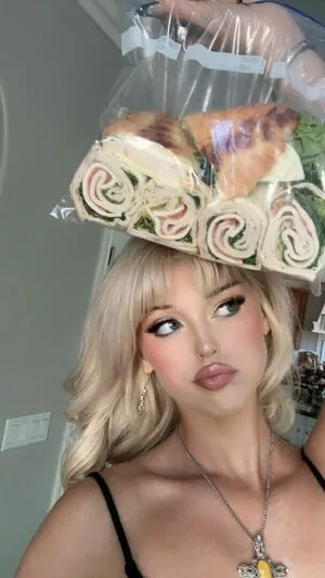 Loren Gray / iamlorengray / loren / lorengray nude photo #0585