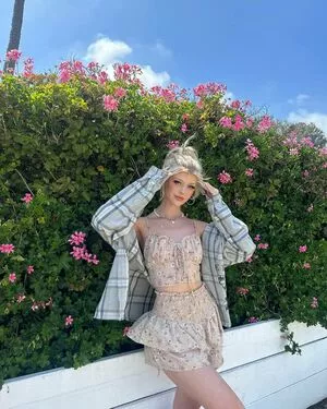 Loren Gray / iamlorengray / loren / lorengray nude photo #0683