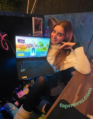 Loserfruit / brattykayla nude photo #0752