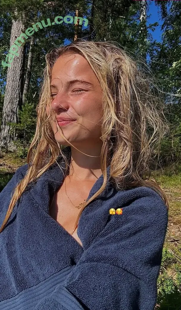 Lotta Emilie Stichler nude photo #0123 (lotta.stichler / lottastichler)