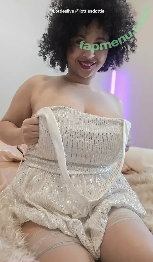 lottielive nude photo #0007 (lottiedottielive)