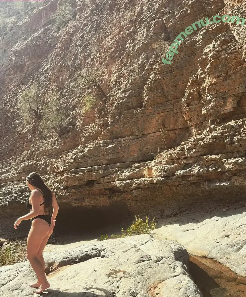 Louane Echeveria nude photo #0002 (louanelesinge / lu_echeverria)