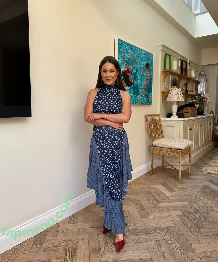 Louise Thompson nude photo #0056 (louise.thompson / samt907)