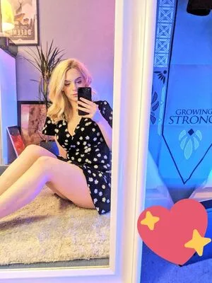 louiseyhannah / officialannalouise nude photo #0009
