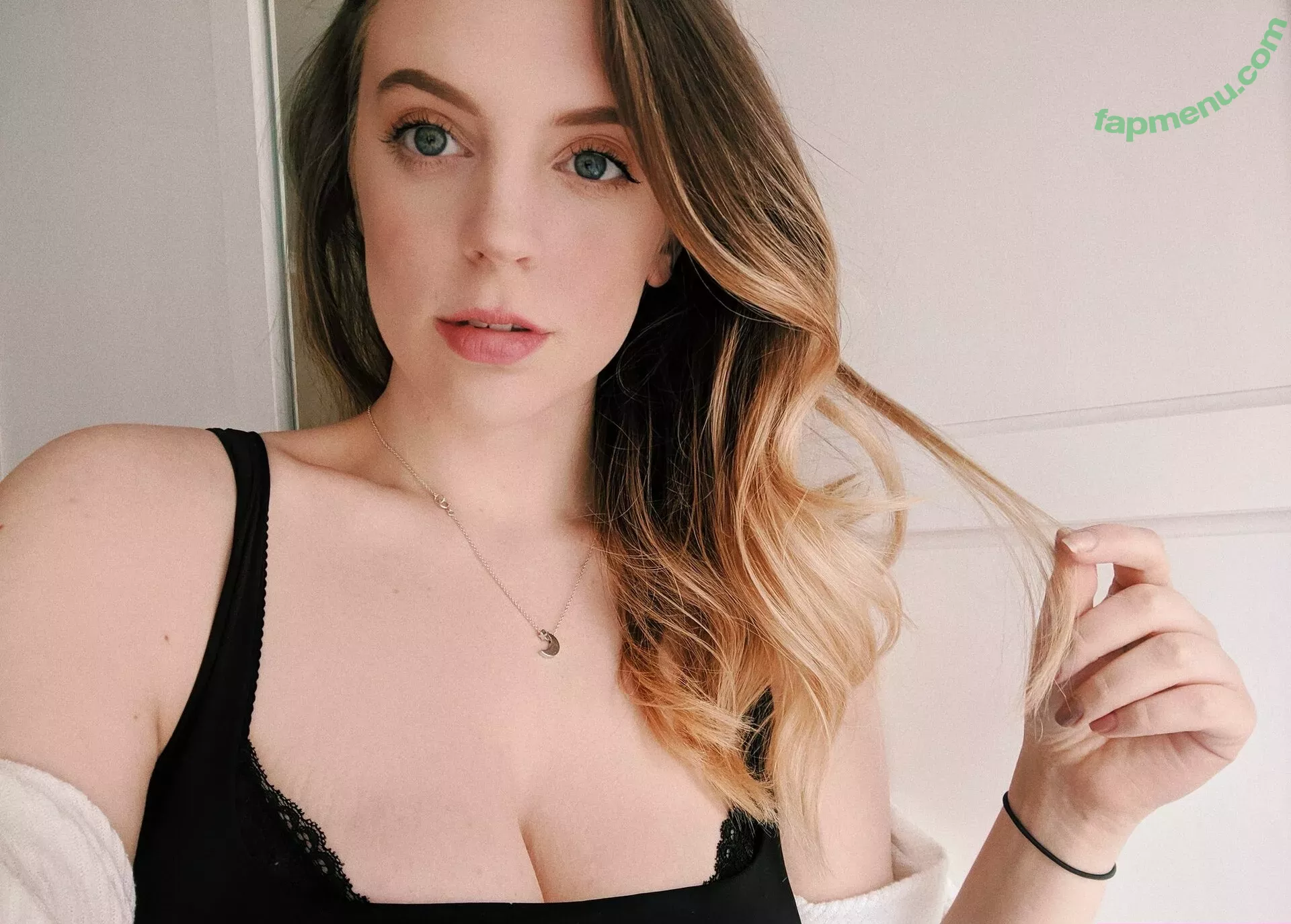 louiseyhannah nude photo #0253 (officialannalouise)
