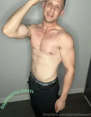 loveafterlockupdaniel / daniel.the.anvil nude photo #0027