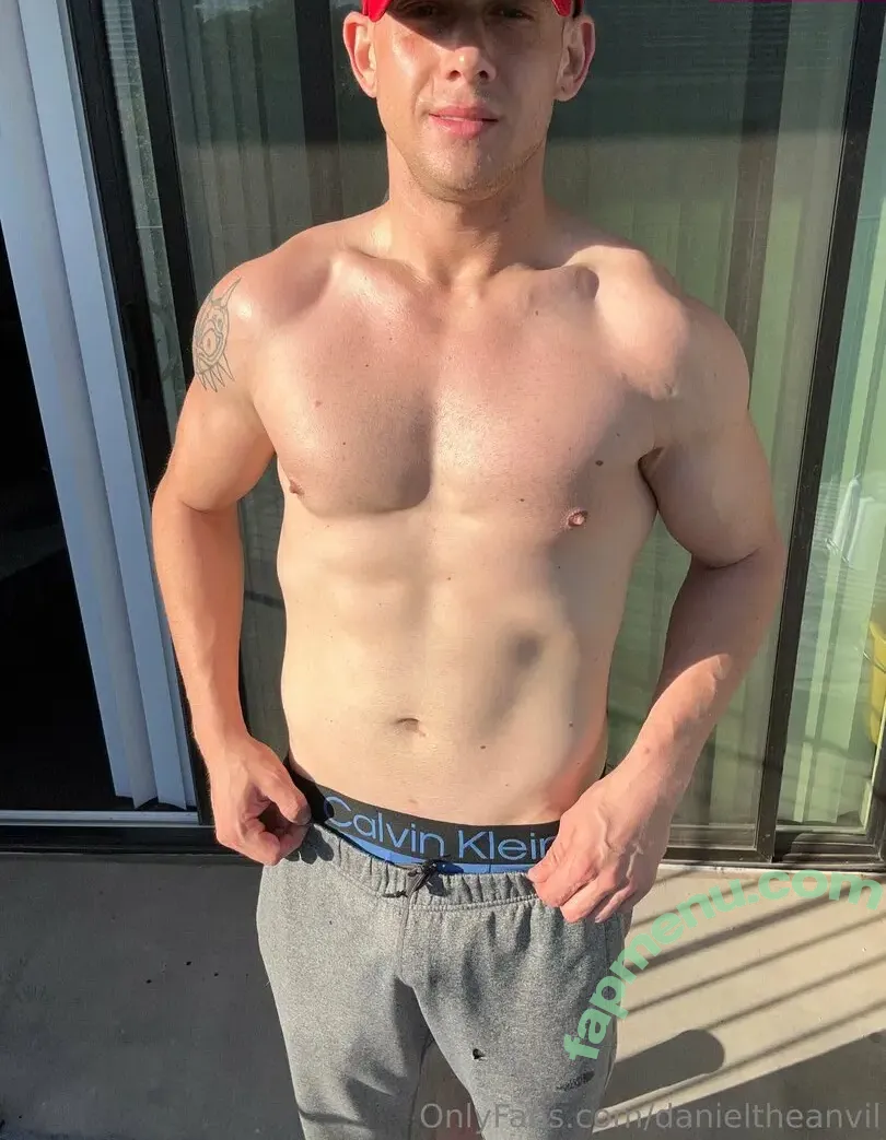 loveafterlockupdaniel nude photo #0026 (daniel.the.anvil)