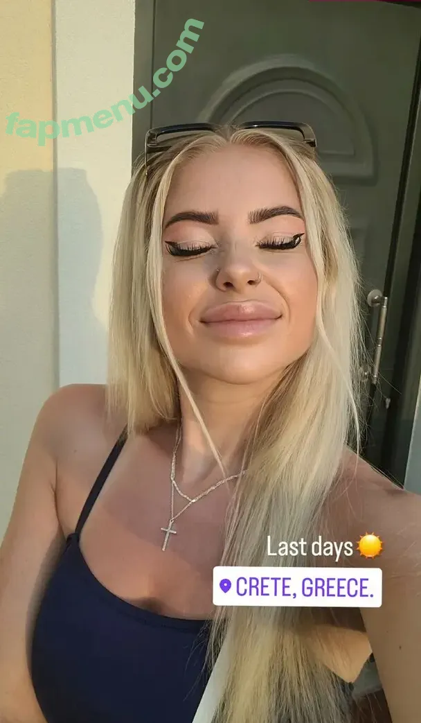 Loveexx nude photo #0020 (Laura_xx96 / Loveeee)