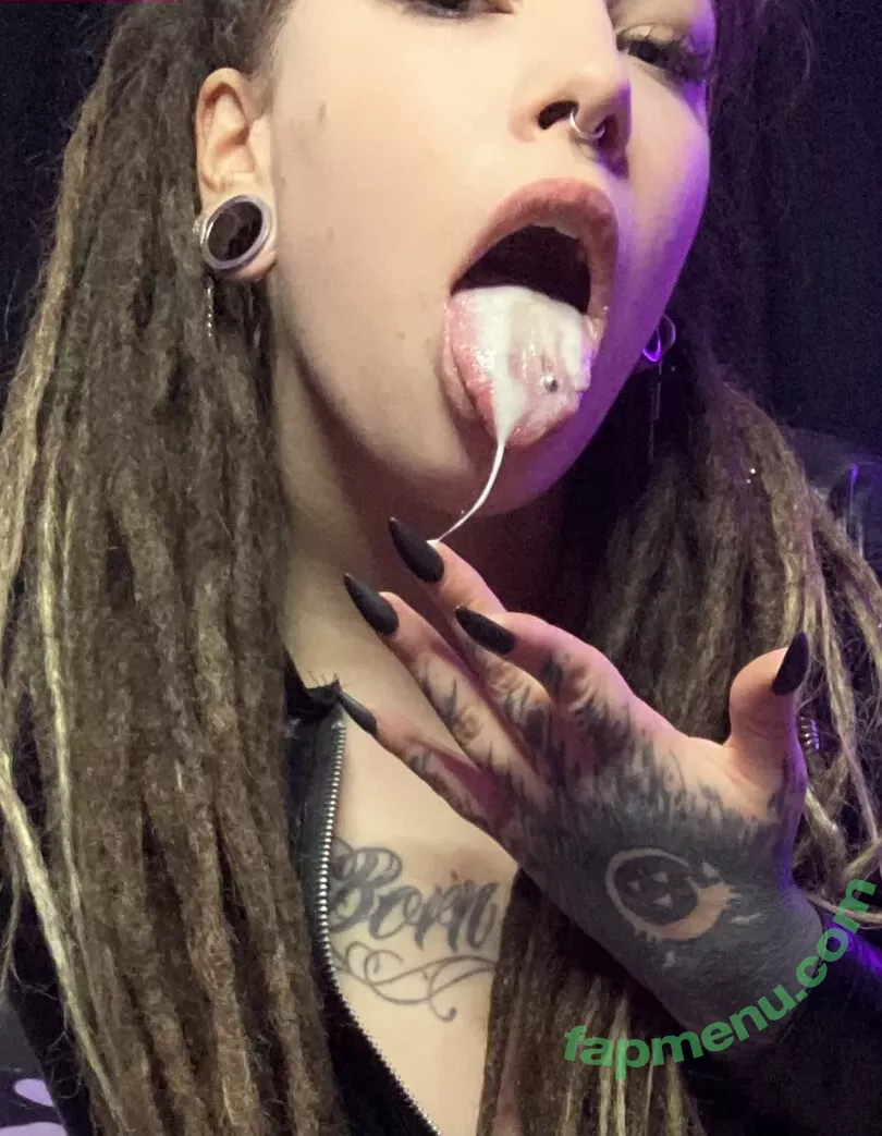 lovelychris nude photo #0001 (lovelychris_)