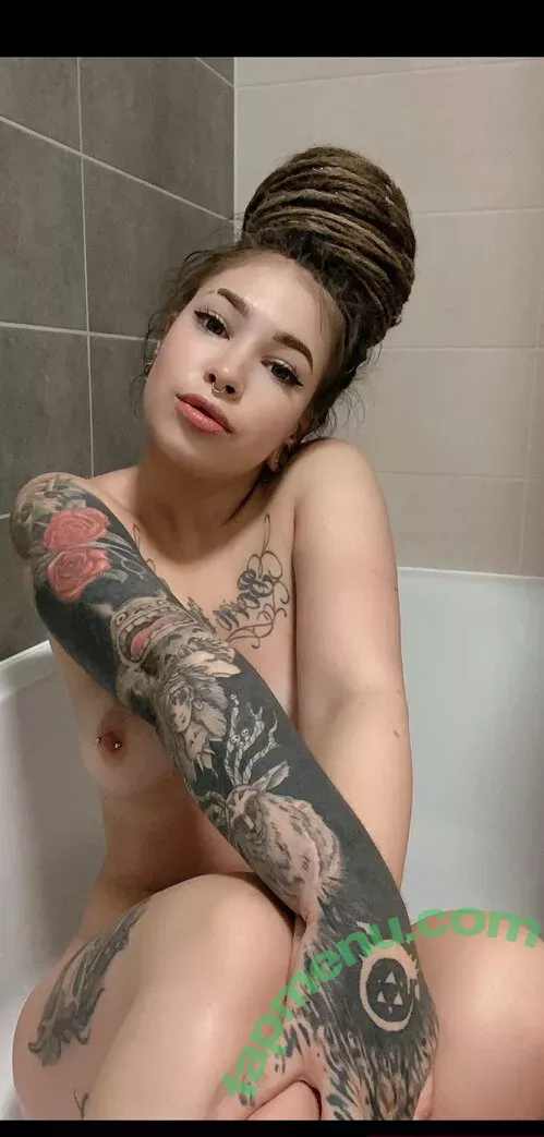 lovelychris nude photo #0114 (lovelychris_)