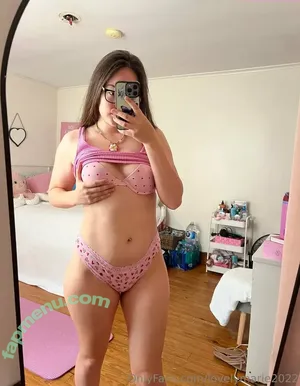 lovelymarie2022 / iamlovelymariee nude photo #0001