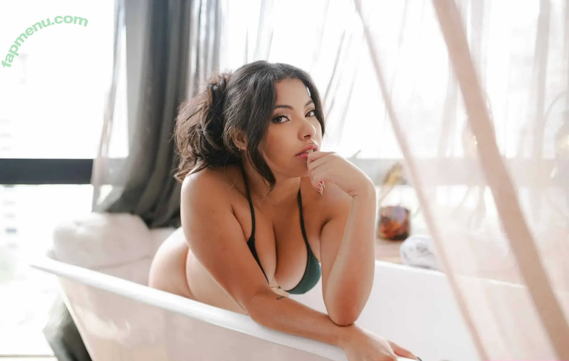 lovelymira nude photo #0010 (miragoyla)