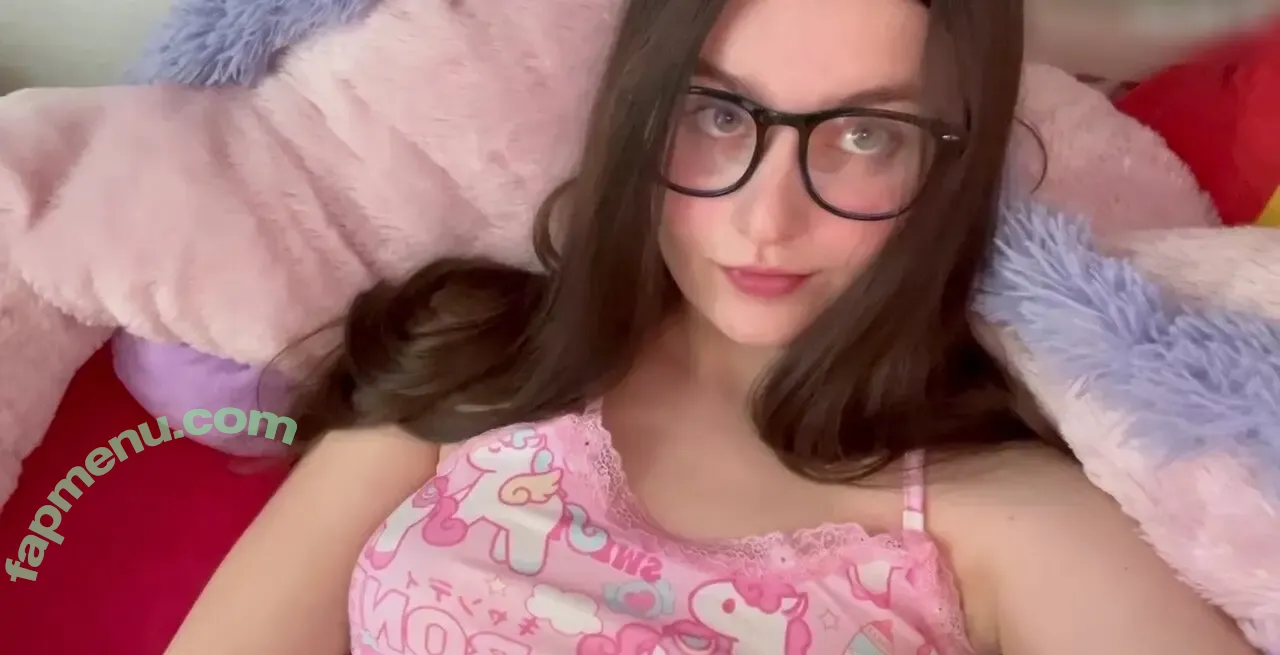 lovelytinnavipxo nude photo #0041 (lovelytinnavipxo)