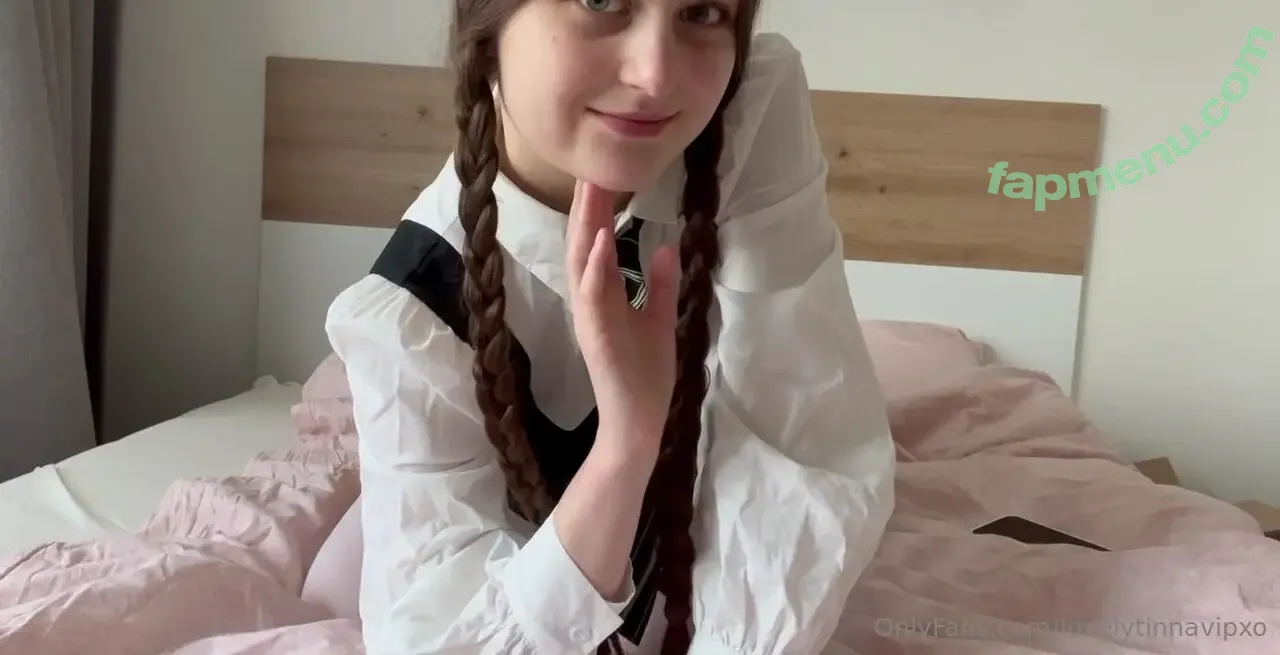 lovelytinnavipxo nude photo #0211 (lovelytinnavipxo)