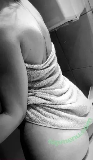 lovelyvictoria22 / lovelyvictoria_ nude photo #0019