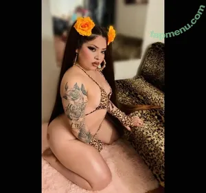 Lovelyyy15 / nadiarodriguez_13 nude photo #0002