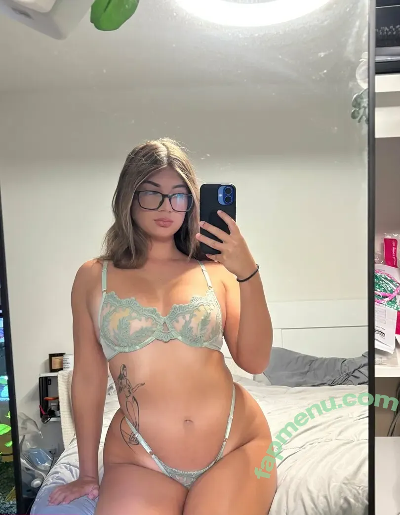 lovin.lilyy nude photo #0004 (lovin.lilyy)