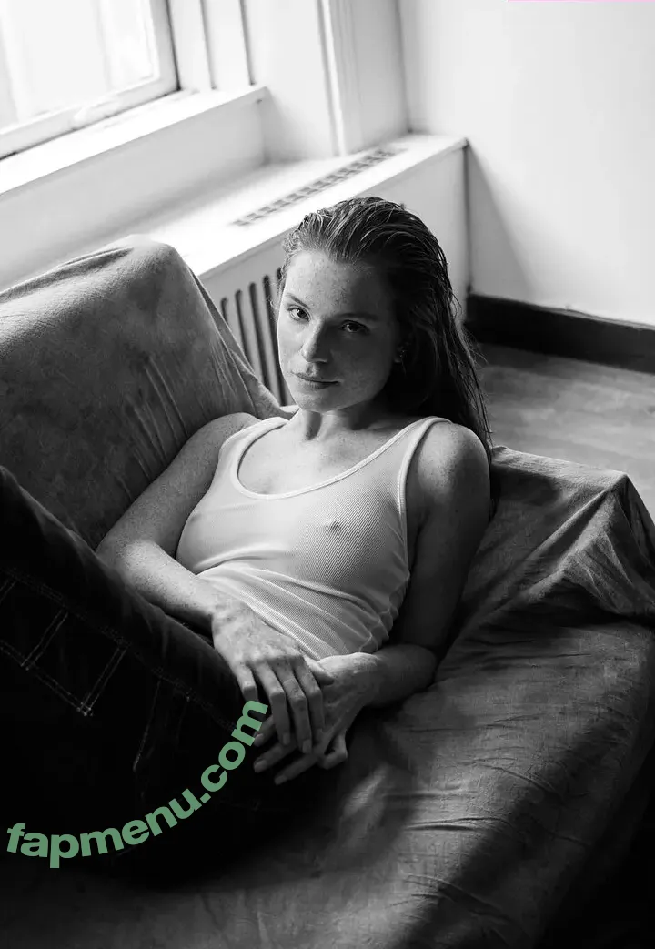 Luca Hollestelle nude photo #0133 (lucahollestelle)