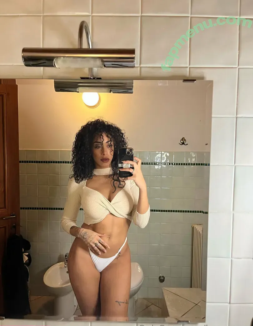 Lucy Evers nude photo #0001 (myfirstperiodpodcast)