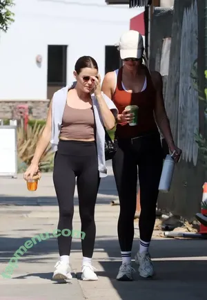 Lucy Hale / lucyhale nude photo #0983