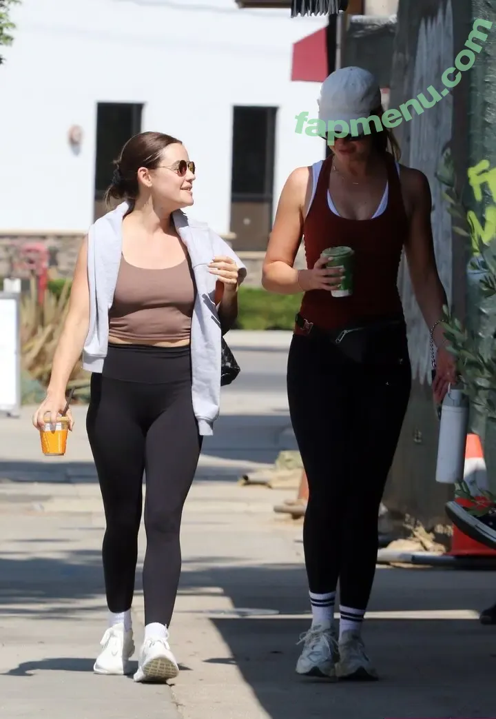 Lucy Hale nude photo #0975 (lucyhale)