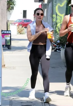 Lucy Hale / lucyhale nude photo #1005