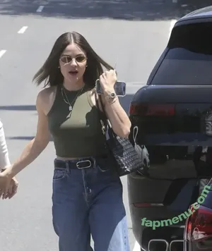 Lucy Hale / lucyhale nude photo #1008