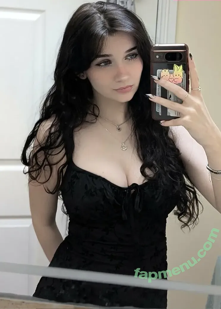 lucy_samways nude photo #0001 (Purplate_)