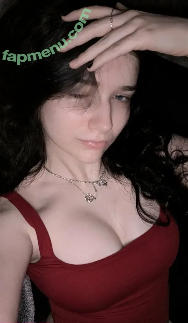 lucy_samways nude photo #0002 (Purplate_)