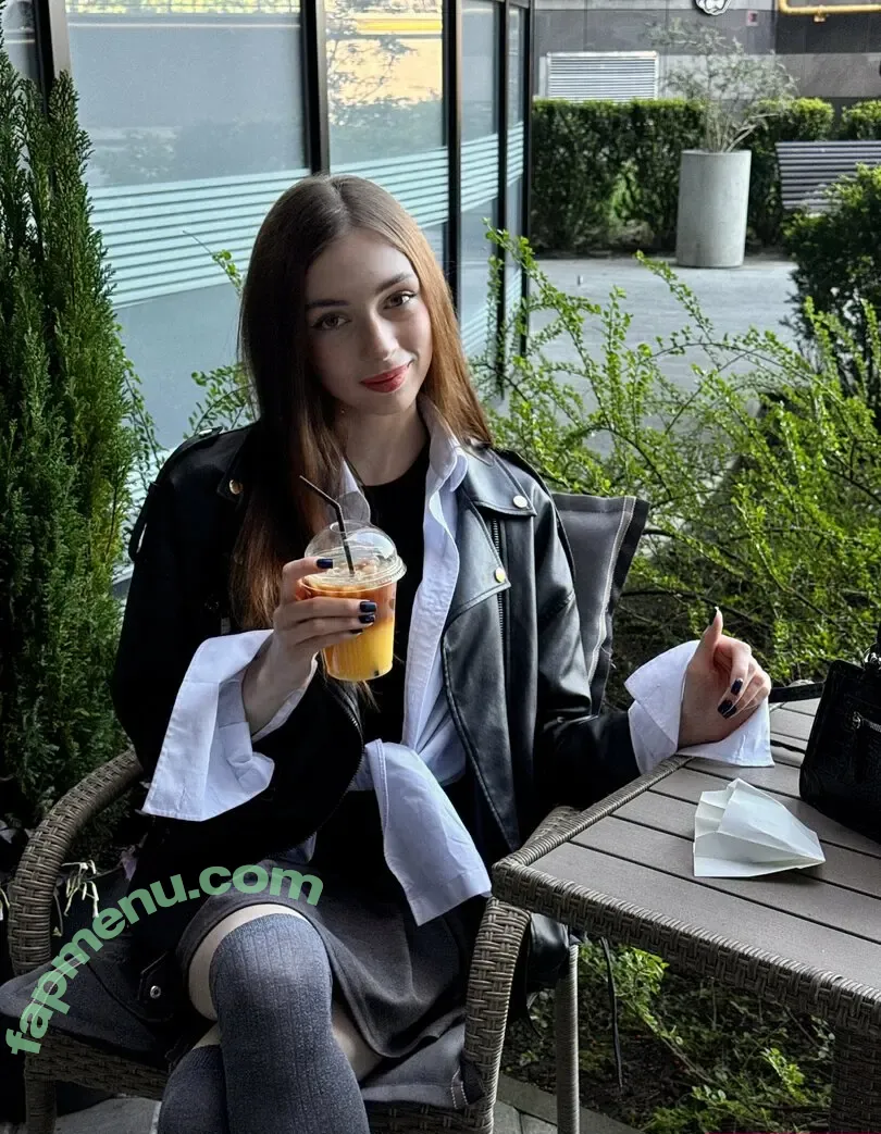 lucy_twinkle nude photo #0053 (lucytwinkle_)