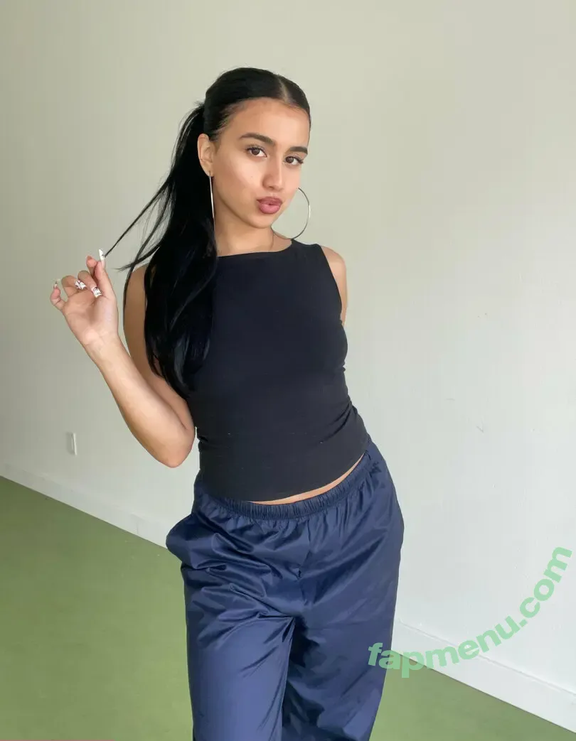 lucys_closet nude photo #0036 (lucyscloset.uy)