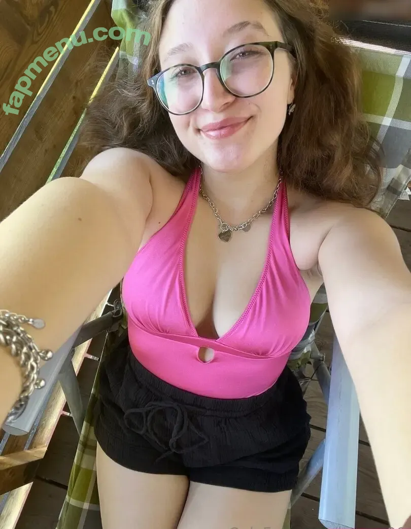 Lucyyy06 nude photo #0135 (Lucyyy06)