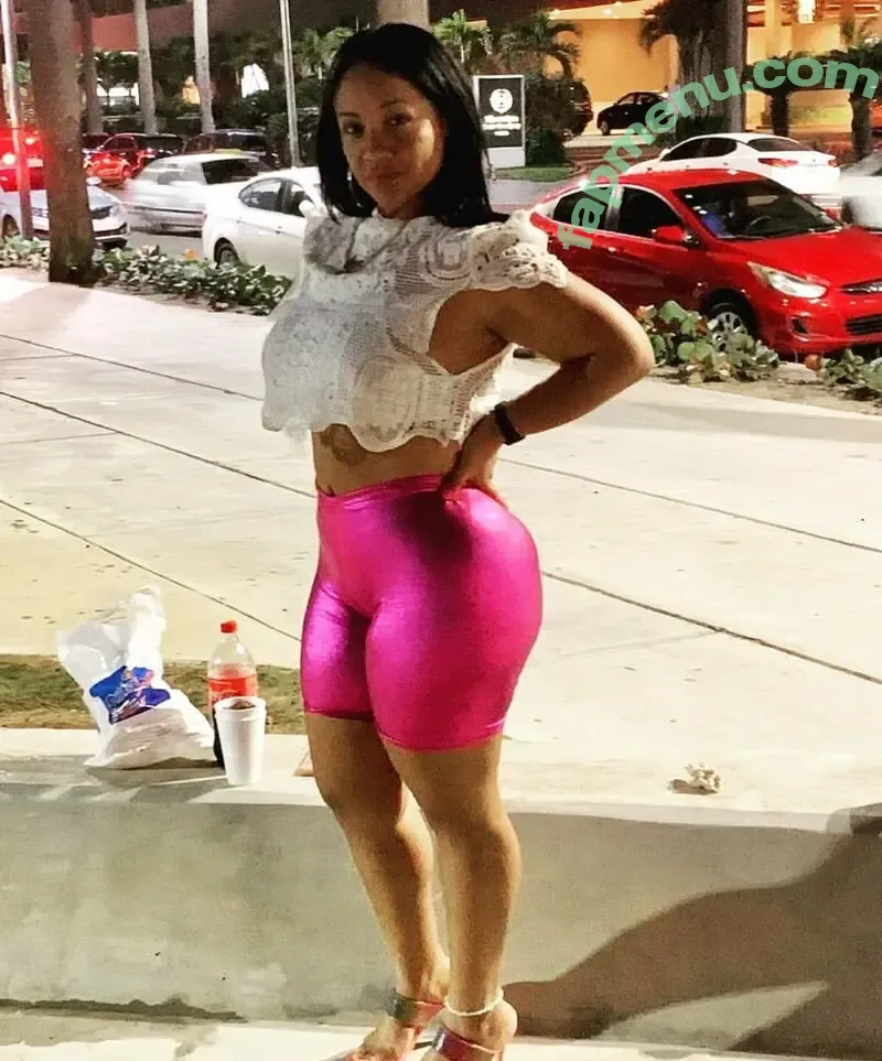 luisanadollrd nude photo #0004 (luisanadollrd)