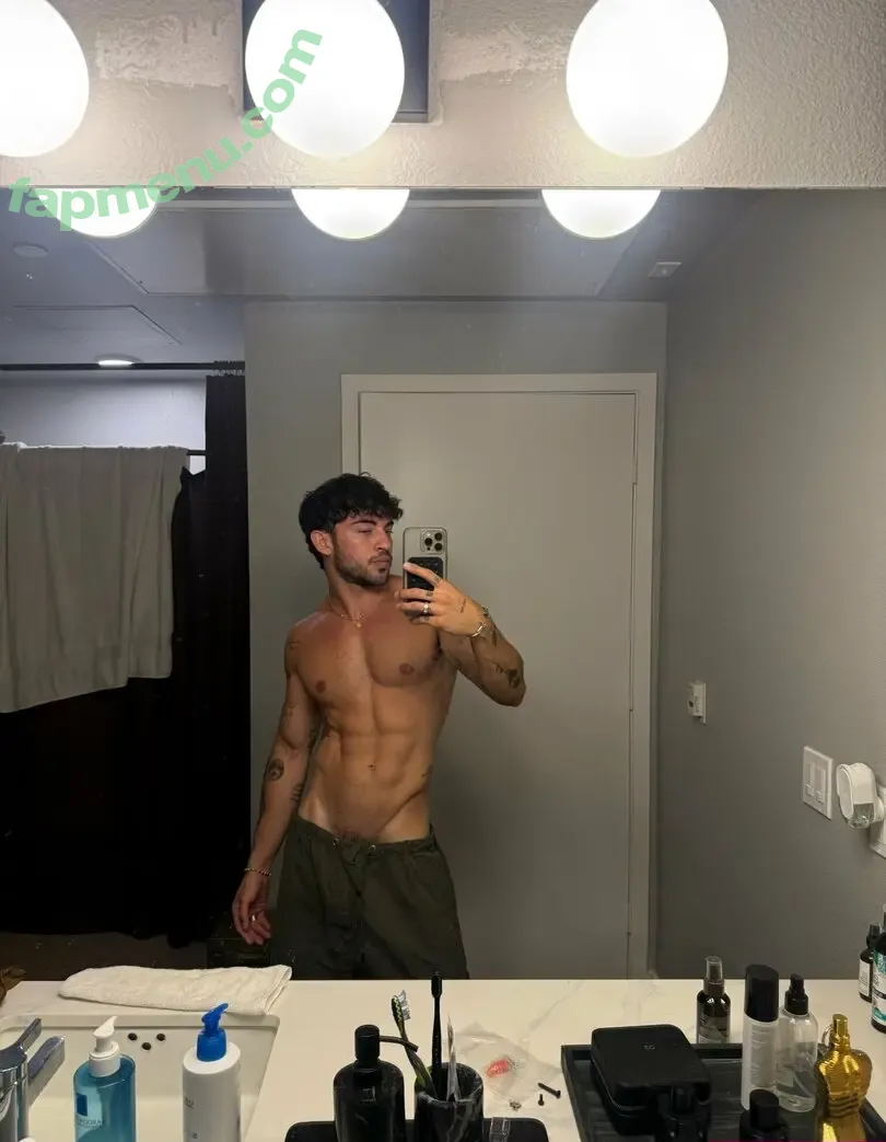 luiscapecchi nude photo #0027 (luiscapecchi)