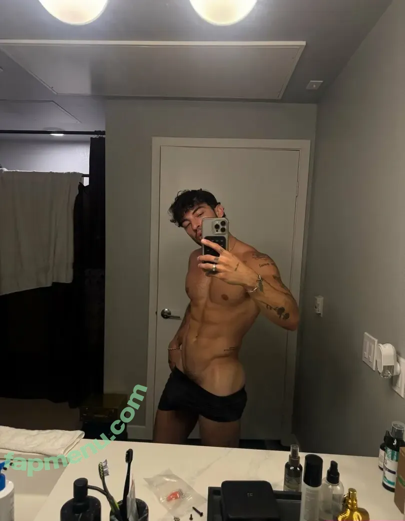 luiscapecchi nude photo #0031 (luiscapecchi)