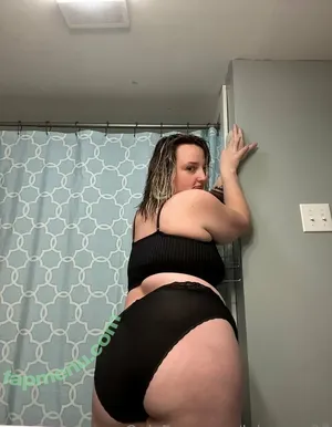 lulanana97 / lularanaebae nude photo #0001
