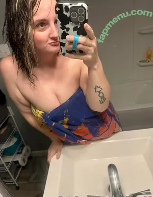 lulanana97 / lularanaebae nude photo #0005