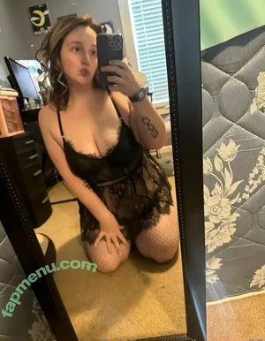 lulanana97 / lularanaebae nude photo #0010