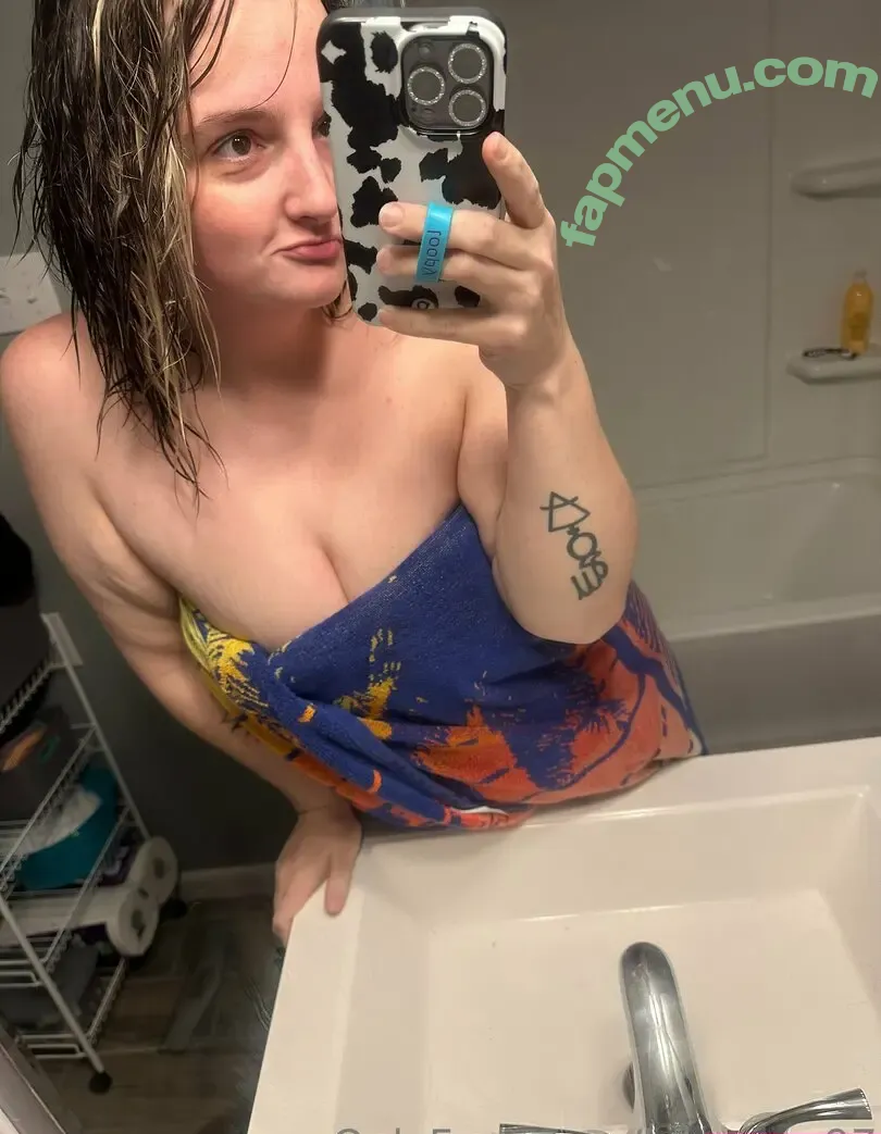 lulanana97 nude photo #0005 (lularanaebae)