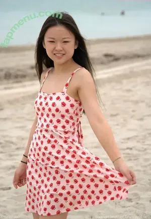  nude photo #0002