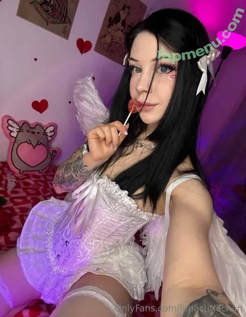 lunacutiechan nude photo #0061 (lunakachan)